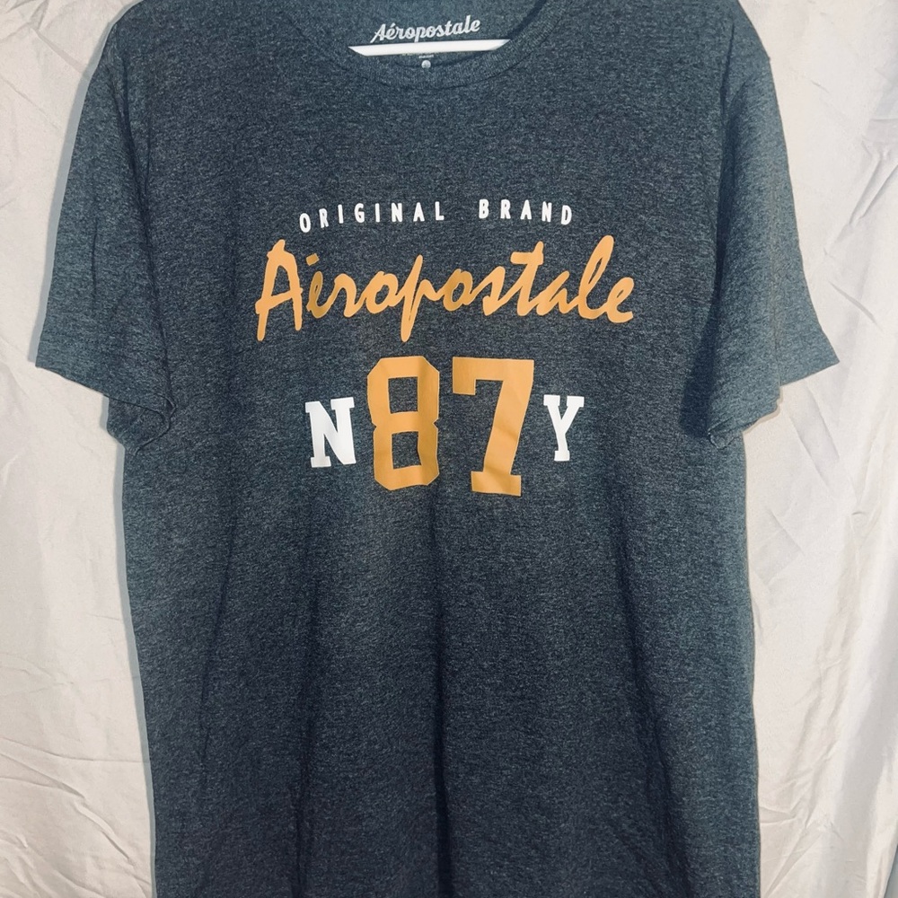 Aeropostale T. 50% cotton and 50% polyester